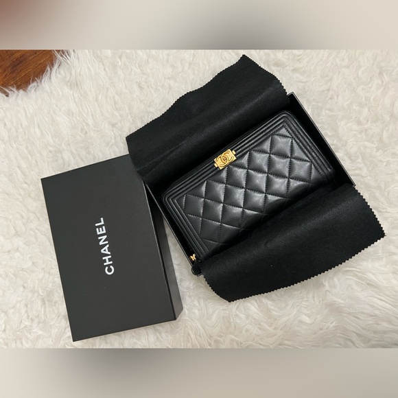CHANEL Boy L-Gusset black Long Zip Wallet - Picture 5 of 15